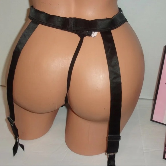 Victoria’s Secret crystal trim Garter belt(ML & String Thong Panty (OS Set - Picture 5 of 5